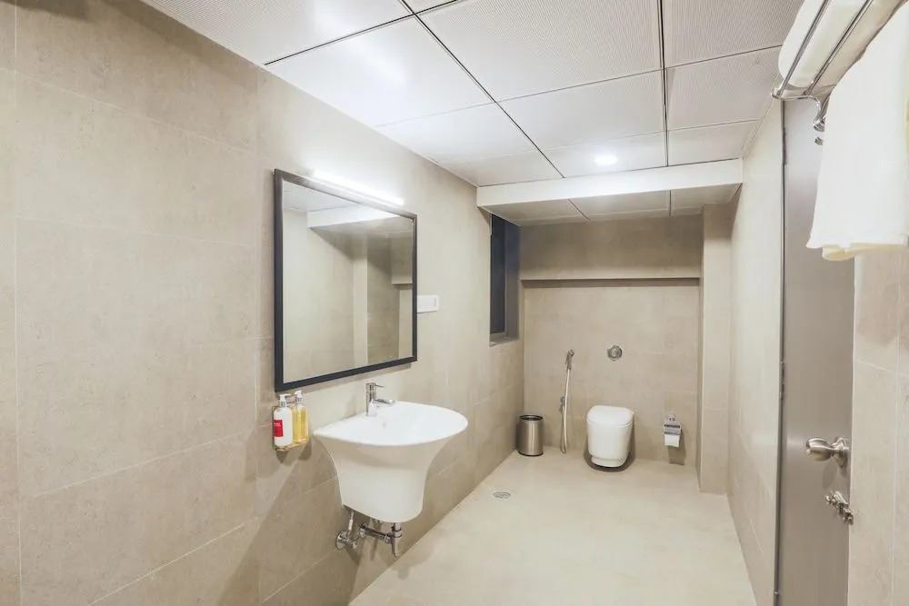 Super Townhouse Bombay Exhibition Centre Goregaon