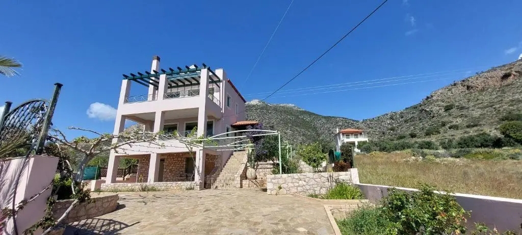 Wonderful seaside residence