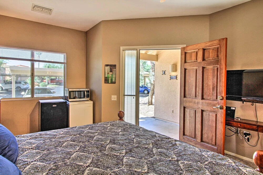 Relaxing Green Valley Townhome ~ 30 Mi to Tucson!