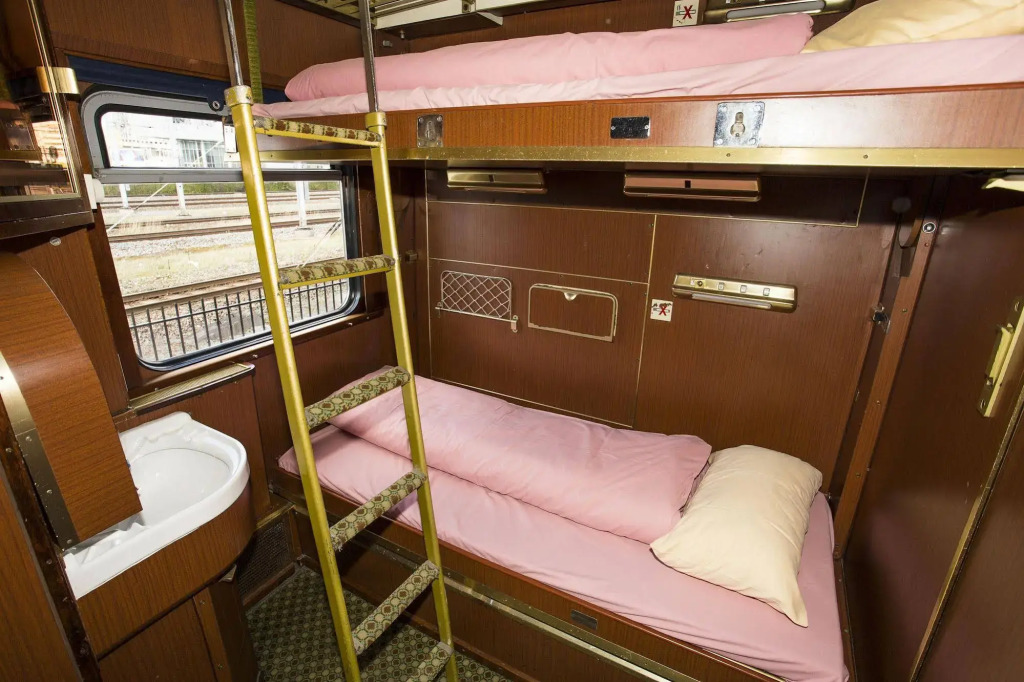 Train Lodge Amsterdam