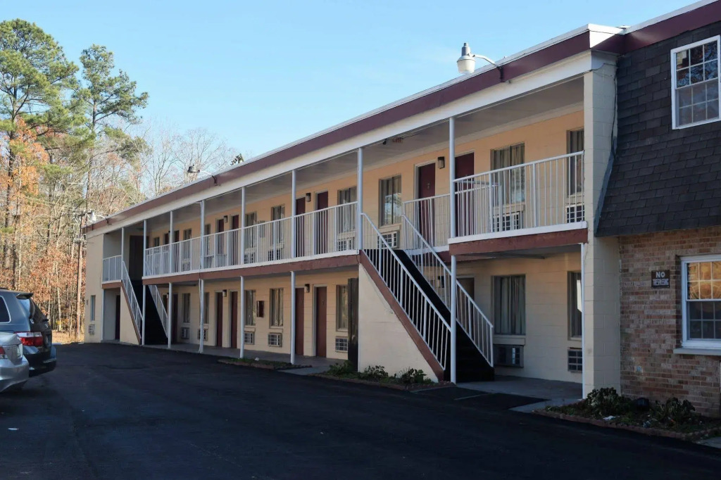 Fort Eustis INN