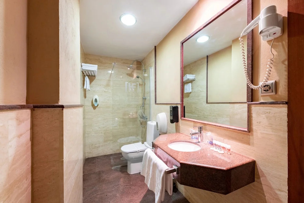 OYO Hotel Francabel