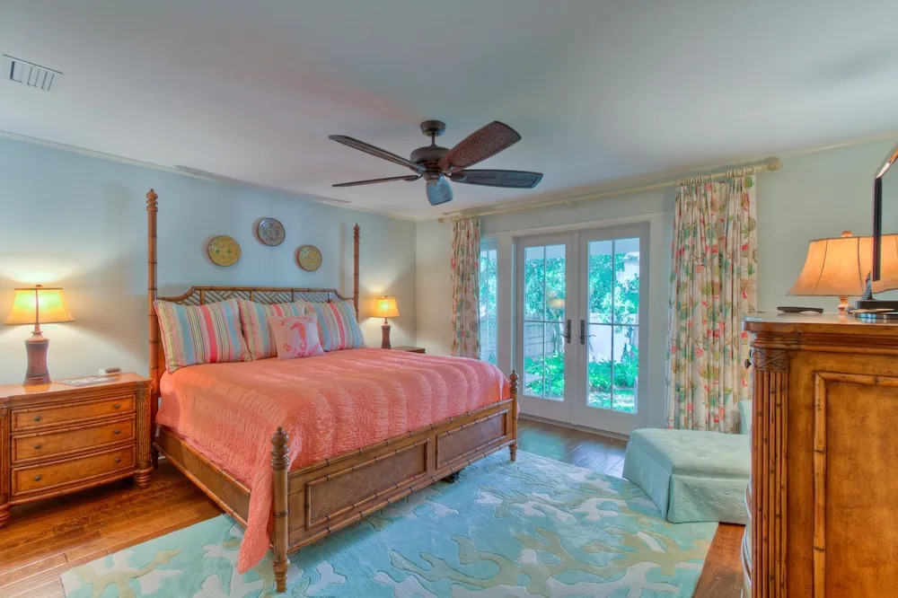 4322 15th Street by Hodnett Cooper