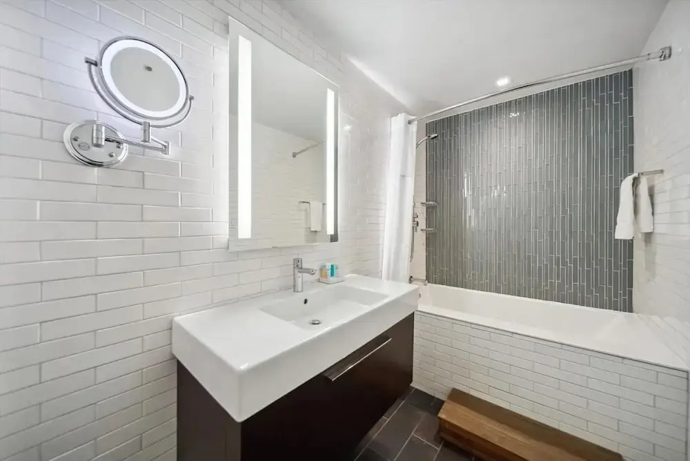 Lexington Plaza Hotel
