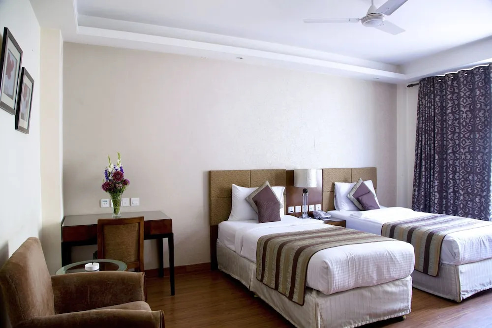 Alpina Hotels & Suites