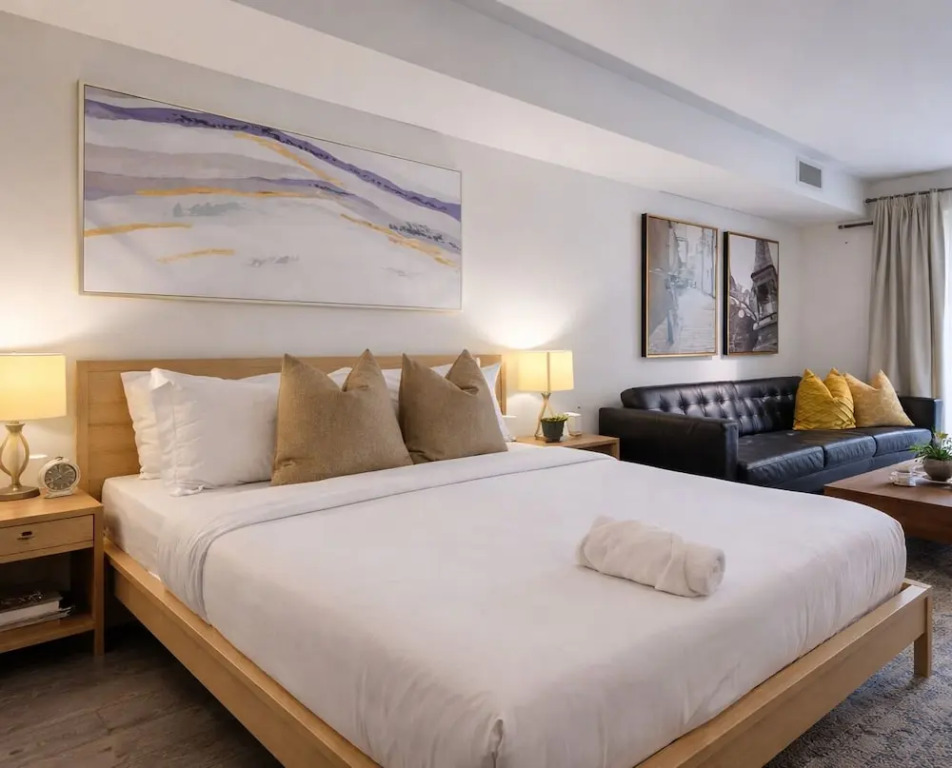 North Suites - Downtown Toronto