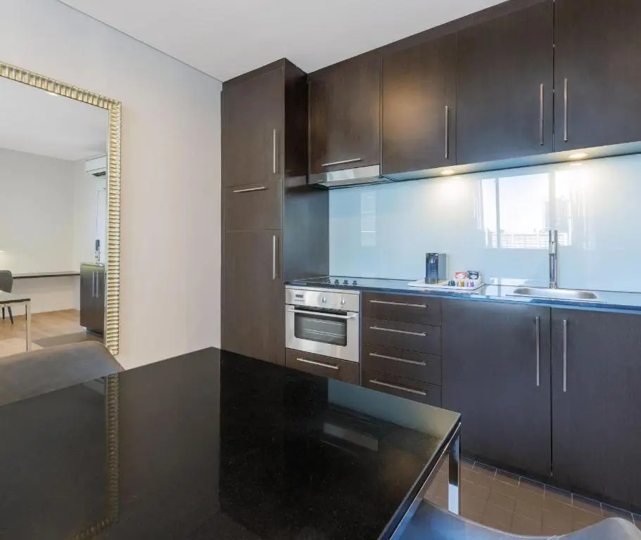 Oaks Melbourne on Collins Suites