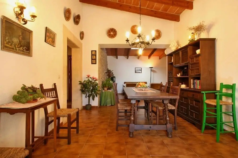 Villa - 4 Bedrooms with Pool - 103228