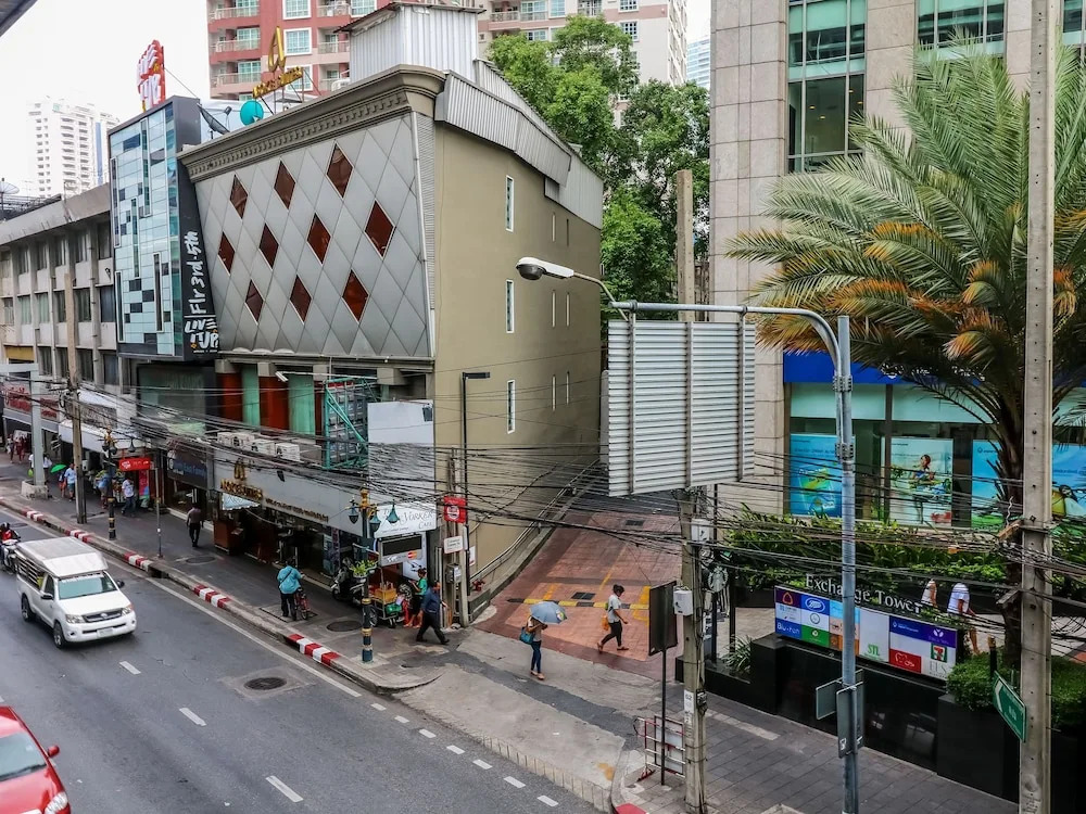 Nida Rooms Khlong Toei 390 Sky Train