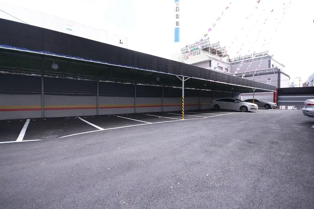 Yangsan Bukbudong Benz