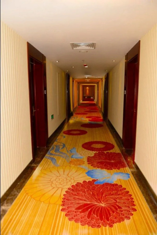 Fuyong Yulong International Hotel