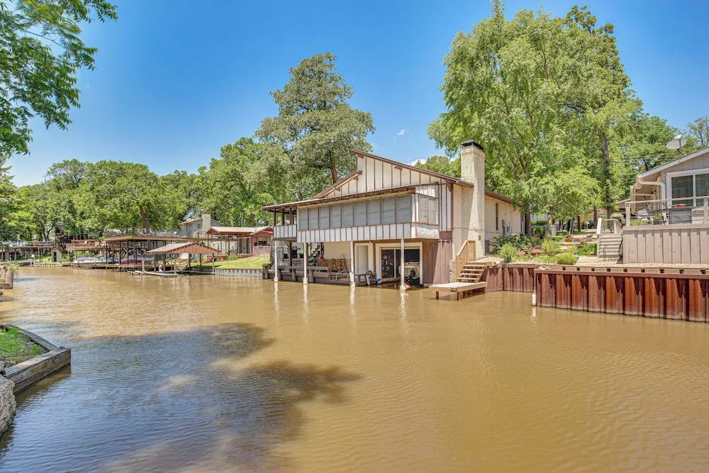 Spacious Deck: Waterfront Home in Gun Barrel City!