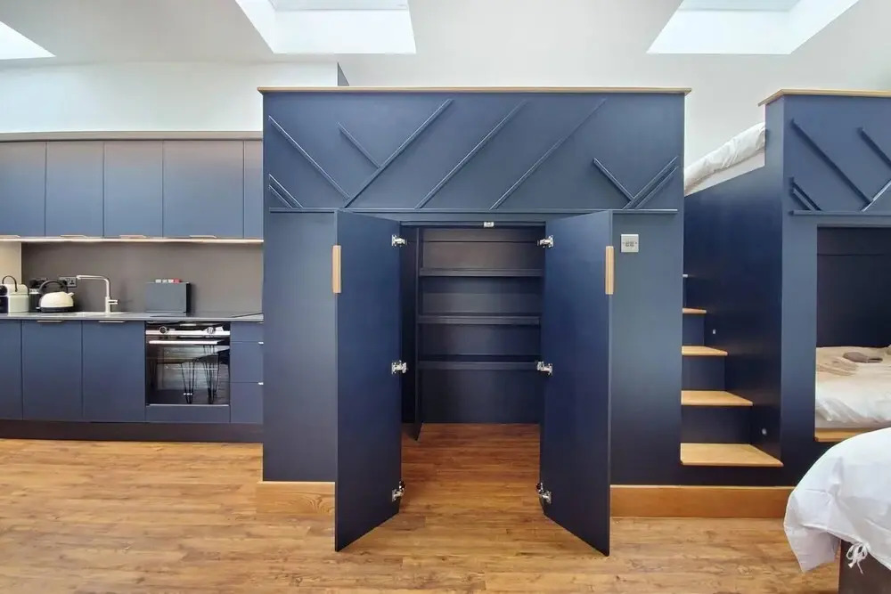 The Cedarwoods - Luxury Studio for 5!