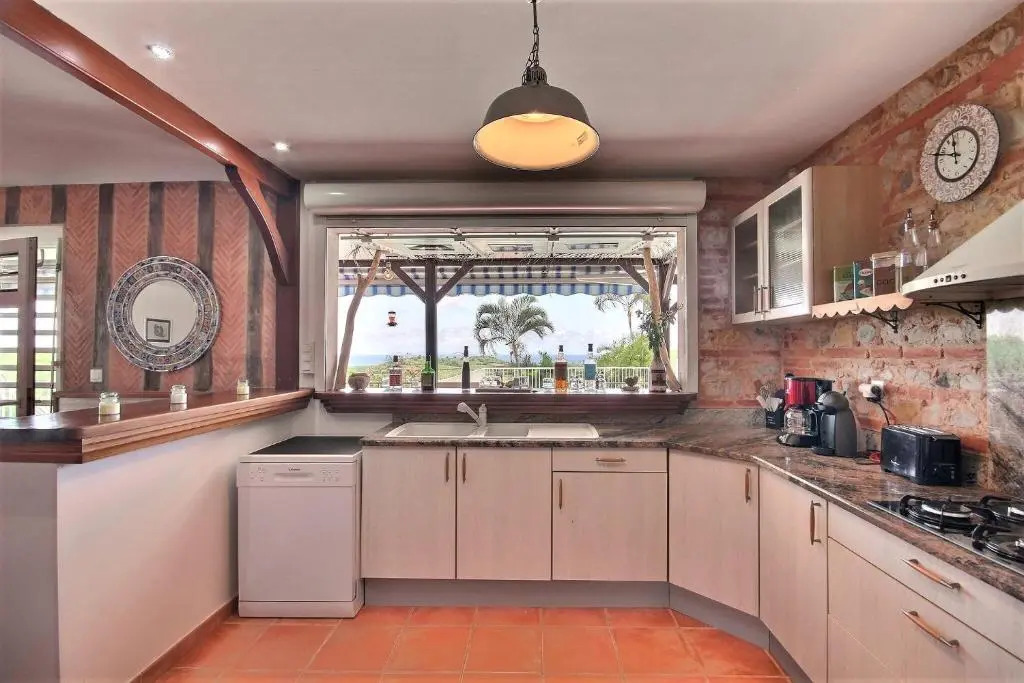 Villa Carib Turquoise : 4 ch, grande piscine, vue sur Sainte-Lucie