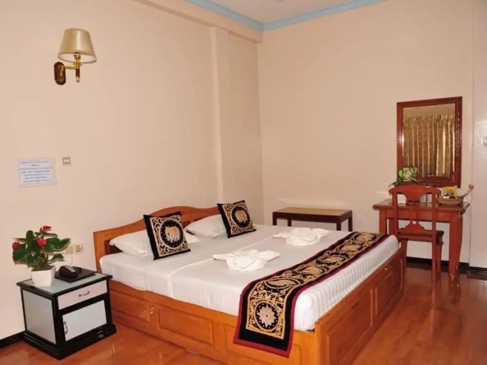Golden City Crown Hotel