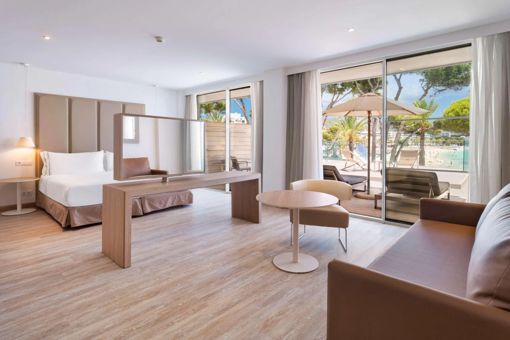 Отель Melia Calviá Beach