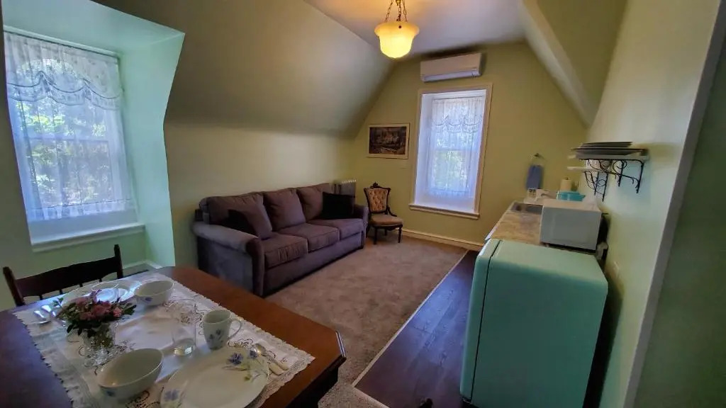 Gifford-Risley House Bed and Breakfast