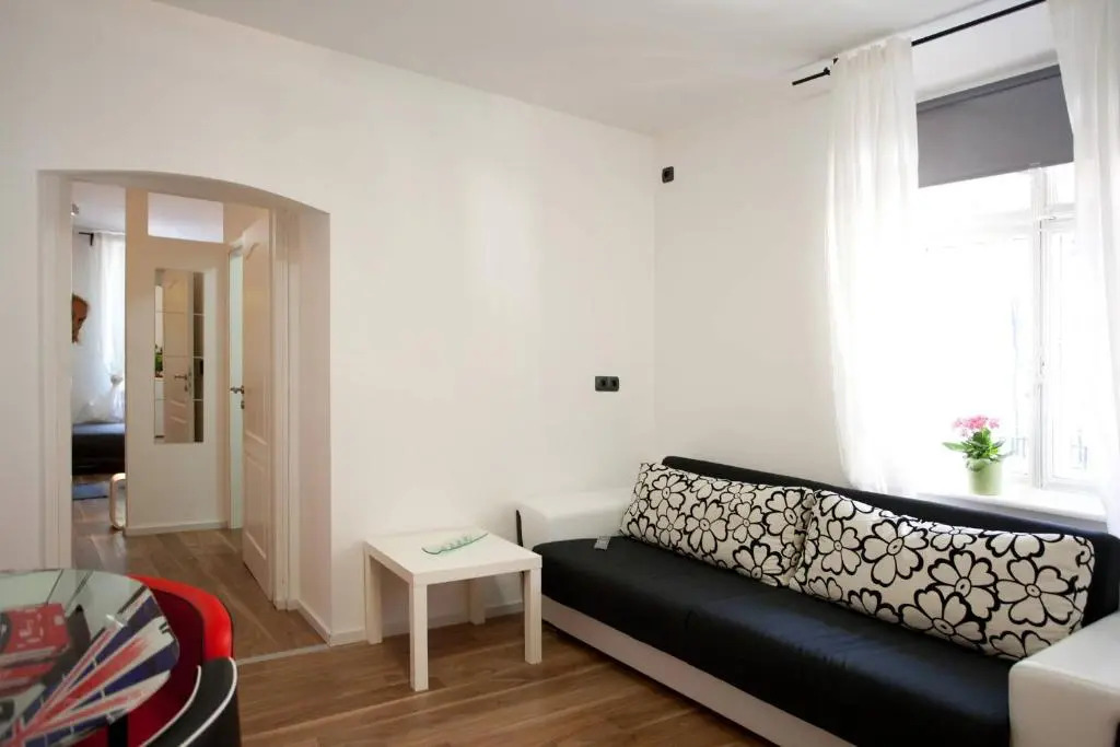 Apartments Top Center