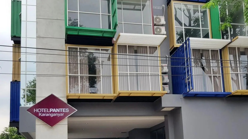 HOTEL PANTES SIMPANG LIMA SEMARANG