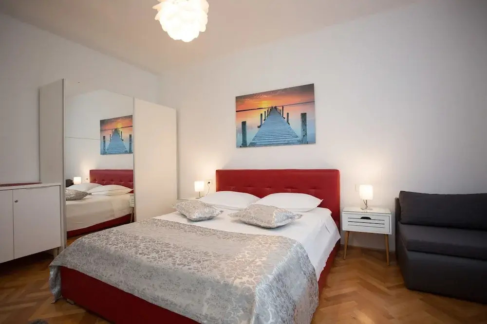Split Center Beautiful Apartment