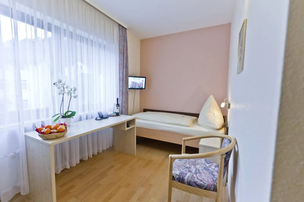 Allee Hotel Leidinger