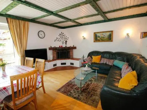 Apartment The Alpine Classic by Interhome