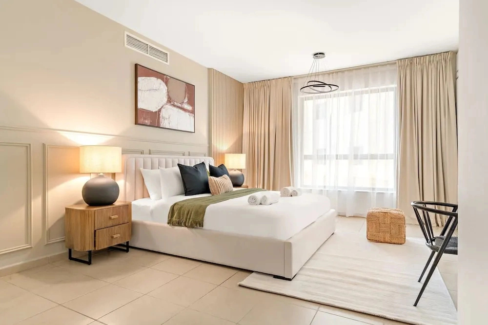 Silkhaus Elite 3BR Maid Room at Murjan in JBR