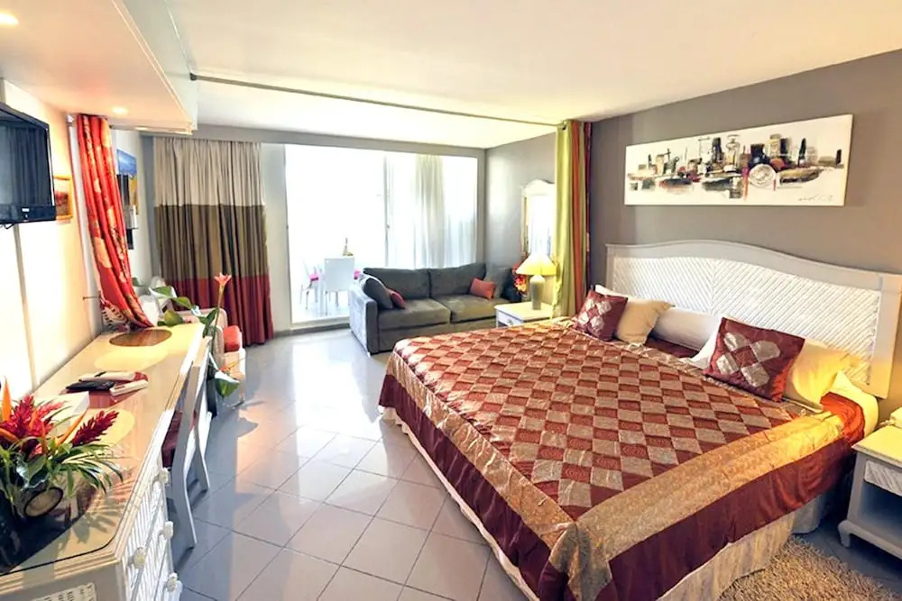 Studio in Le Gosier, with Wonderful Sea View, Furnished Terrace And Wifi - 10 M From the Beach