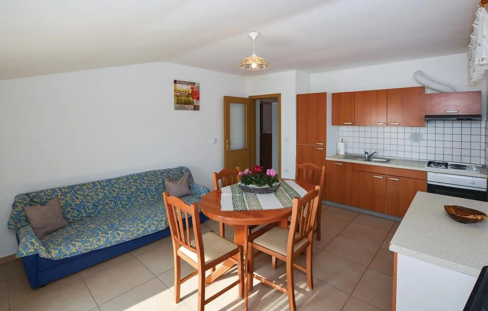 Amazing Home in Portoroz With Wifi and 2 Bedrooms