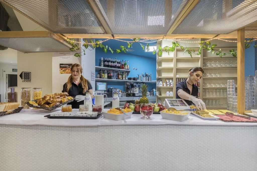 Mola Hostel