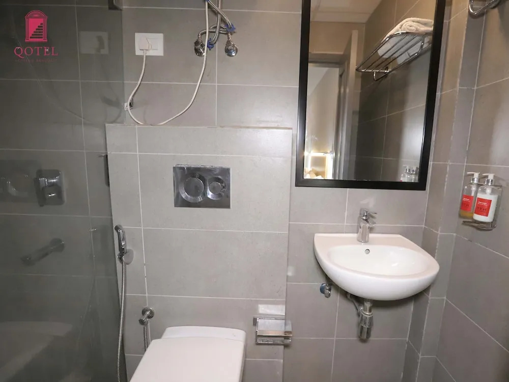 Qotel Hotel IP Residency