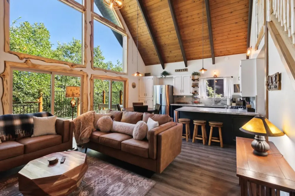 Timeless Traditions Arrowhead 3 Bedroom Home by RedAwning