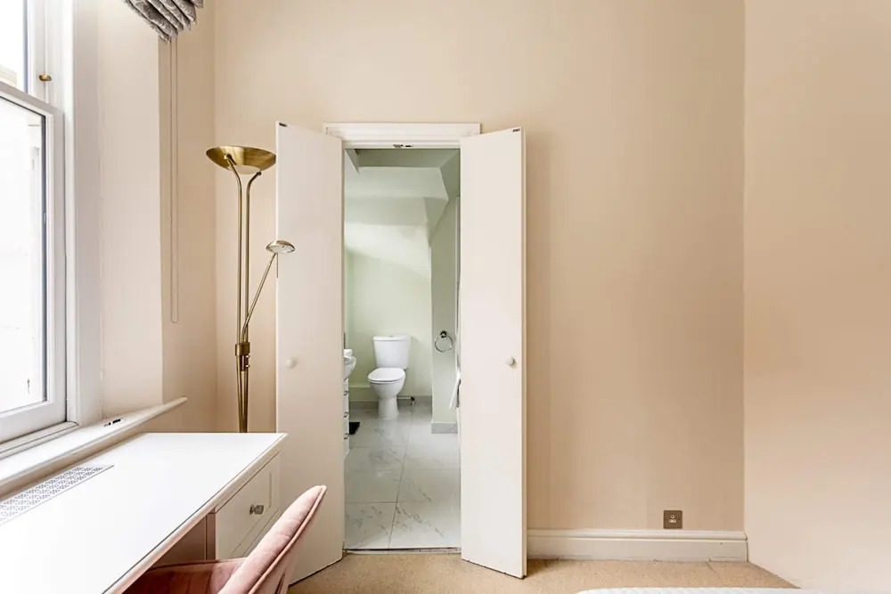 High Ceilings Cosy Flat in the Heart of Westbourne Grove