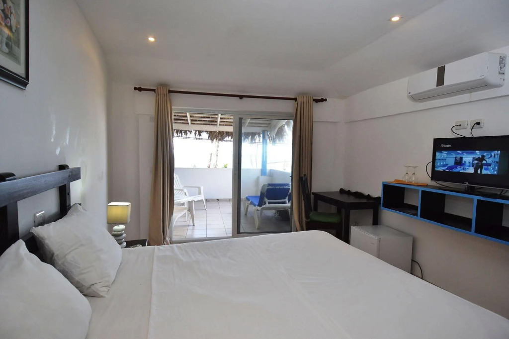 Costarena Beach Hotel