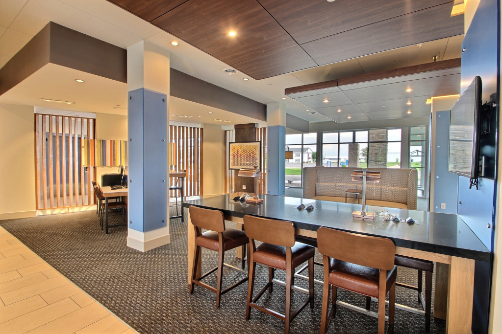 Holiday Inn Express & Suites Fond Du Lac by IHG