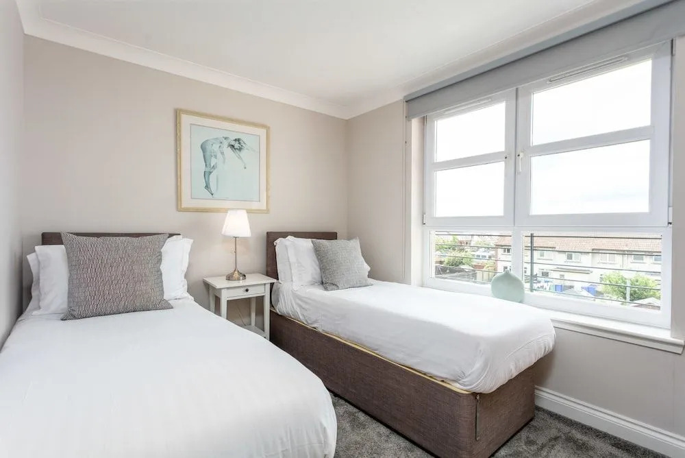 Elms Way - Donnini Apartments