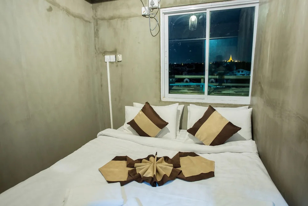 The Lodge Yangon Hostel