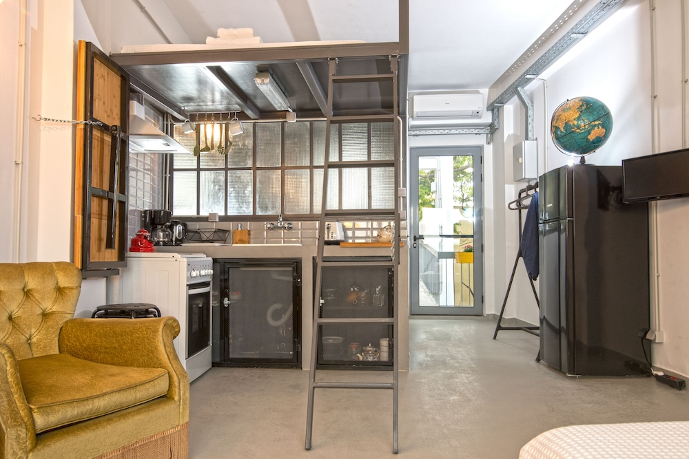 Monastiraki Factory Living