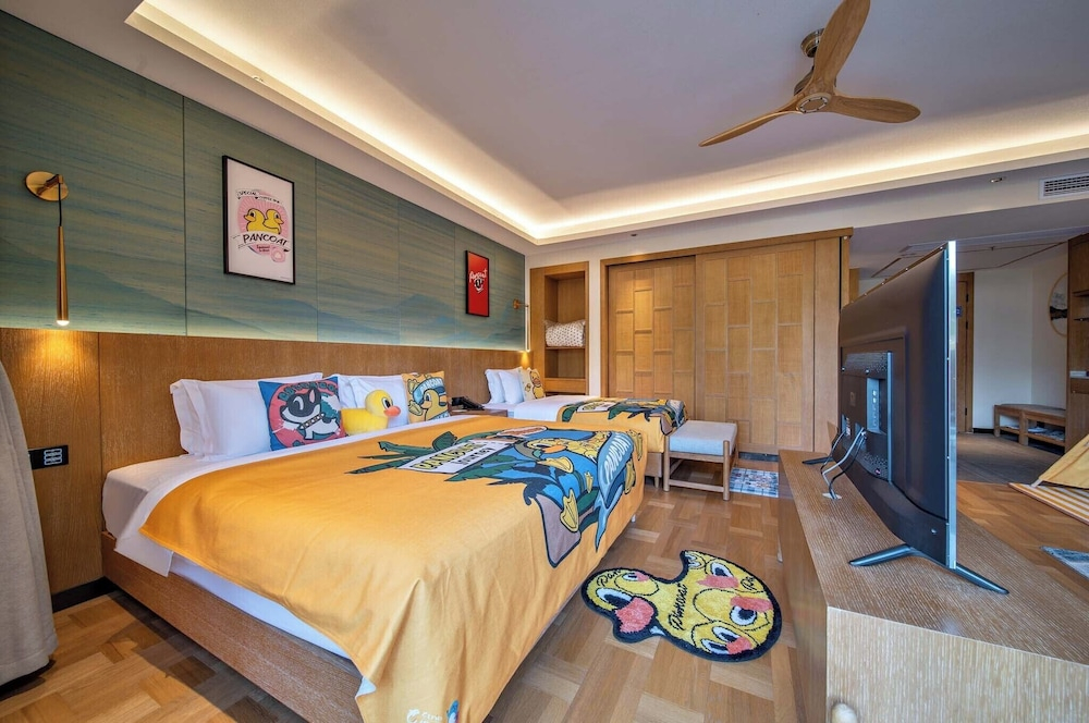 Yangshuo Fadai overhanging hot spring light luxury hotel