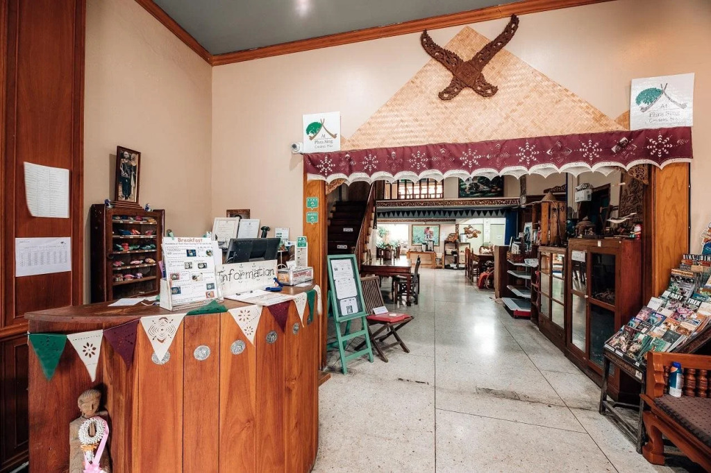 Retro At Phra Sing Guest House