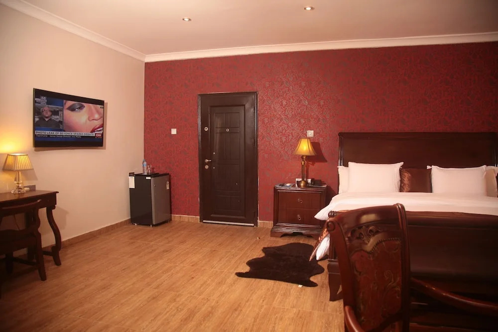 Fryburg Suites