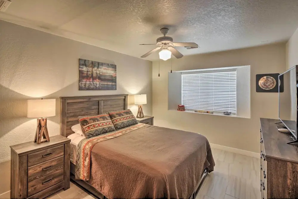 Lake Havasu Home: Heated Pool & Golf Course Views