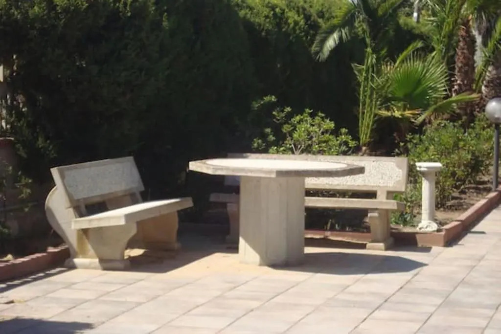 2 bedrooms house with enclosed garden and wifi at Santa Maria del Focallo