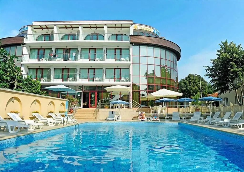 The LODGE Hotel