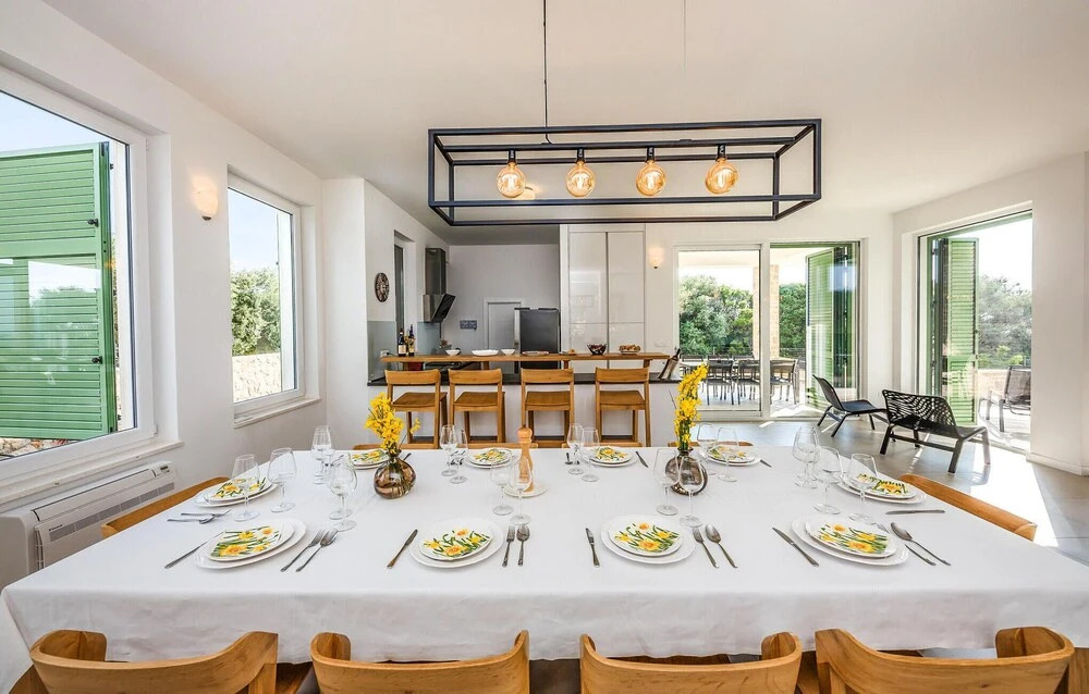 Pet Friendly Home In Lun