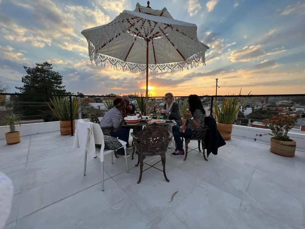 El Ponto- Luxury Apartment Hosted By Affordable bnb-Pay Less Do More