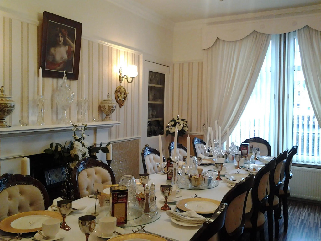 The Old Tramhouse Self Catering Traditional Charming Apartments Located In The Heart Of Historic Stirling For Short-Long Stays In Stirling For Tourism & Events & Contractor Base Stays For Central Belt Area & Open To Book All Year Round