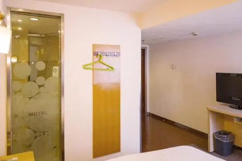 Shanghai Motel 168 Zhoupu Wanda Plaza