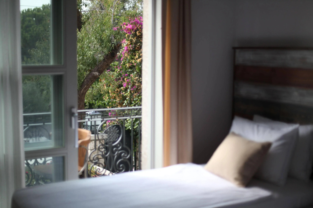 AlaBora Hotel