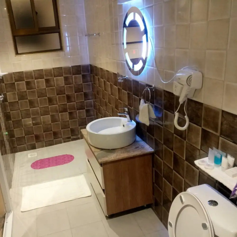Hylise Hotel